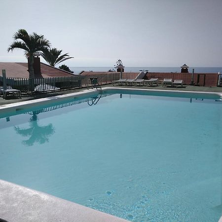 2 Calle Las Azucenas Playa Del Aguila  Exterior photo